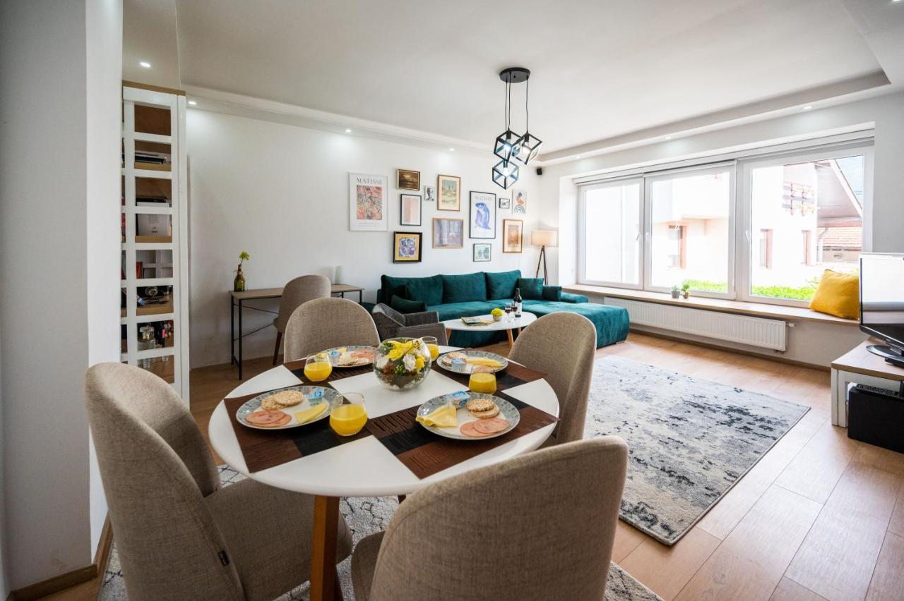 Appartement Spacious And Bright 2bdr In The Old Town *
